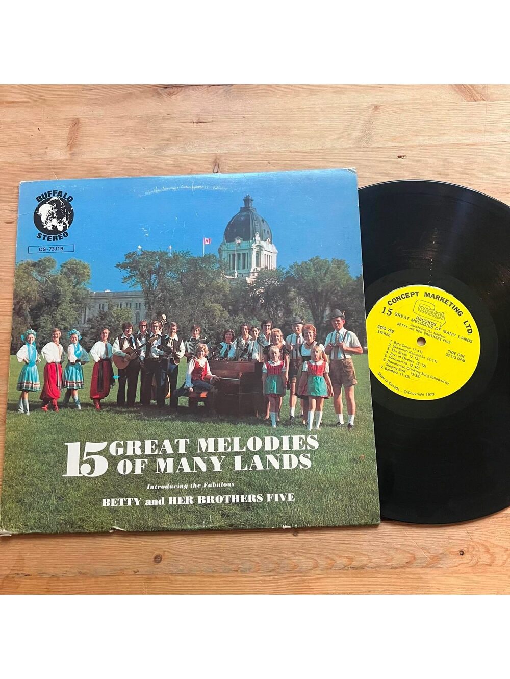 Betty and her Brothers Five - 15 Great Melodies of Many Lands 33rpm VG+ VR17